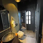 Rhea Boutique Hotel *