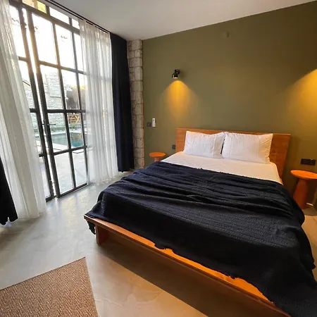 Rhea Boutique Hotell