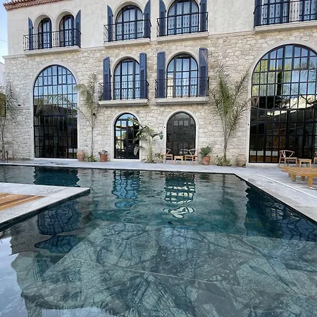 Rhea Boutique 阿拉恰特