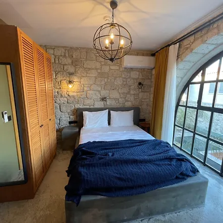Rhea Boutique Hotell