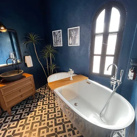 Rhea Boutique 阿拉恰特