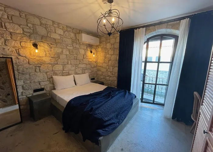 Rhea Boutique Hotel