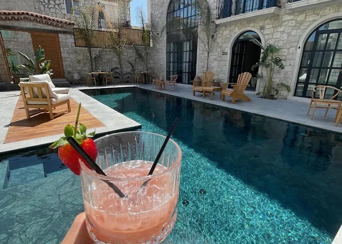 Rhea Boutique Hotel Alaçatı