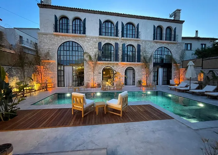 Rhea Boutique Hotel Alaçatı