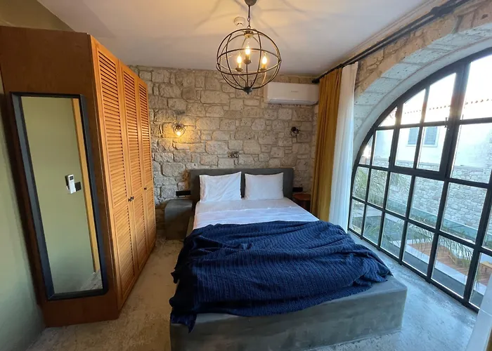 Rhea Boutique Hotel