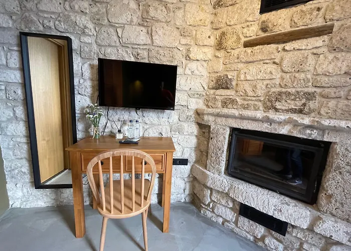 Rhea Boutique Hotel