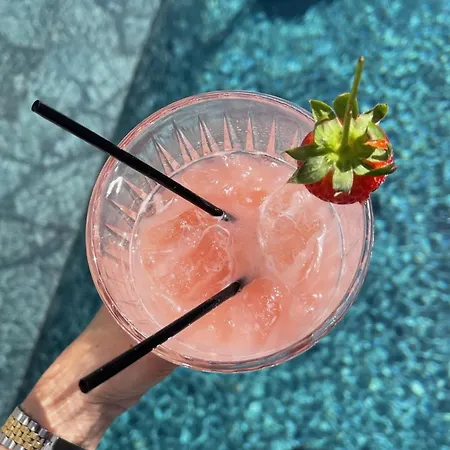 Rhea Boutique * Alaçatı