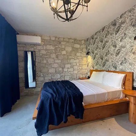 Rhea Boutique * Alaçatı