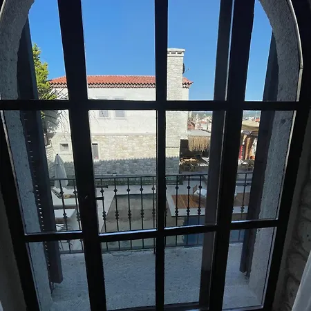 Rhea Boutique * Alaçatı