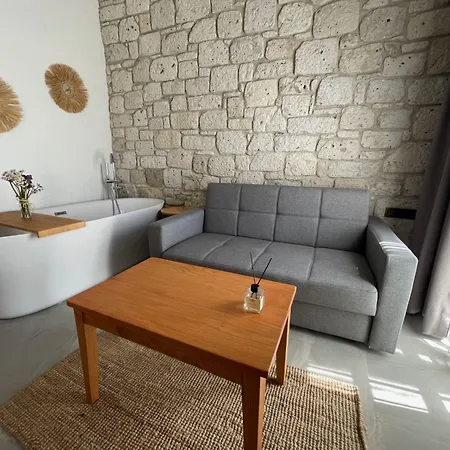 Rhea Boutique Alaçatı