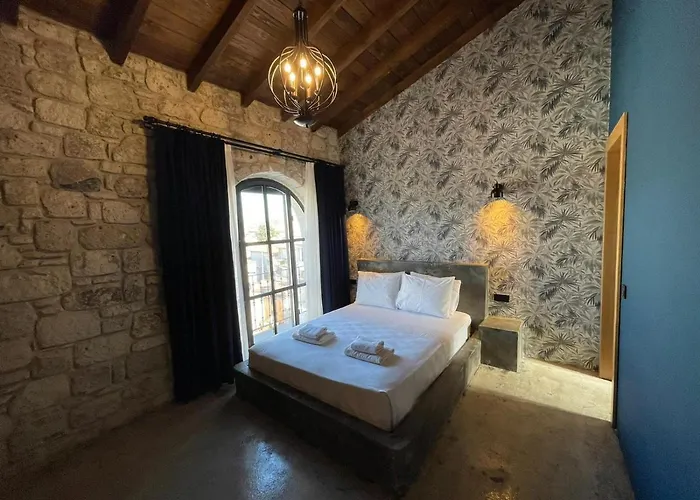 Rhea Boutique Alacati