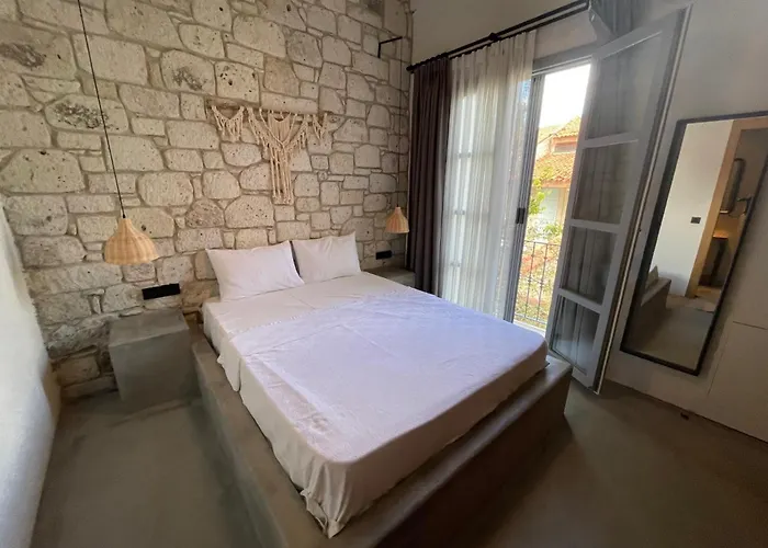 Rhea Boutique Alacati