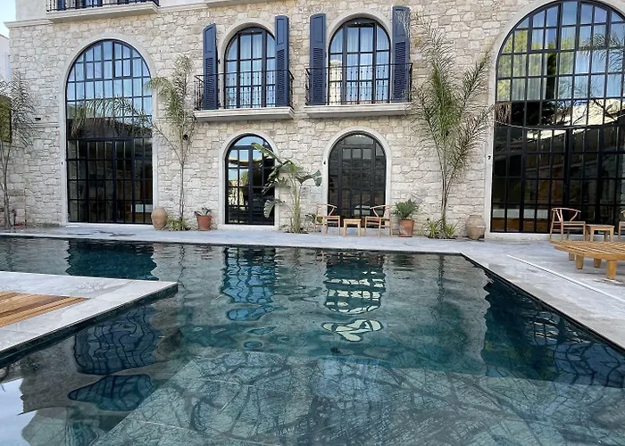 Rhea Boutique Alacati