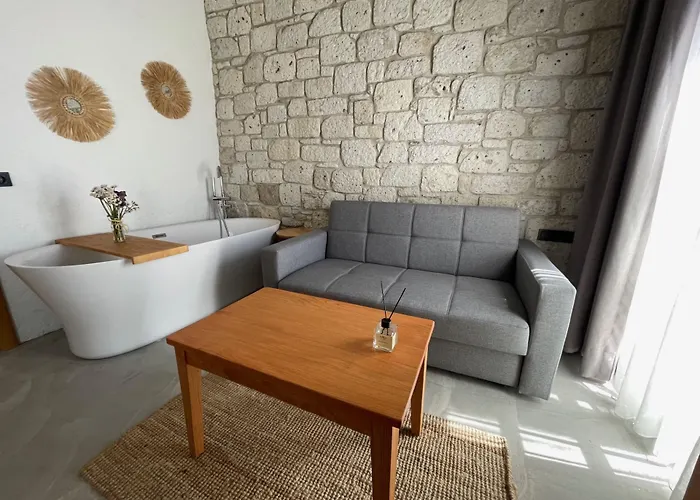 Rhea Boutique Alacati